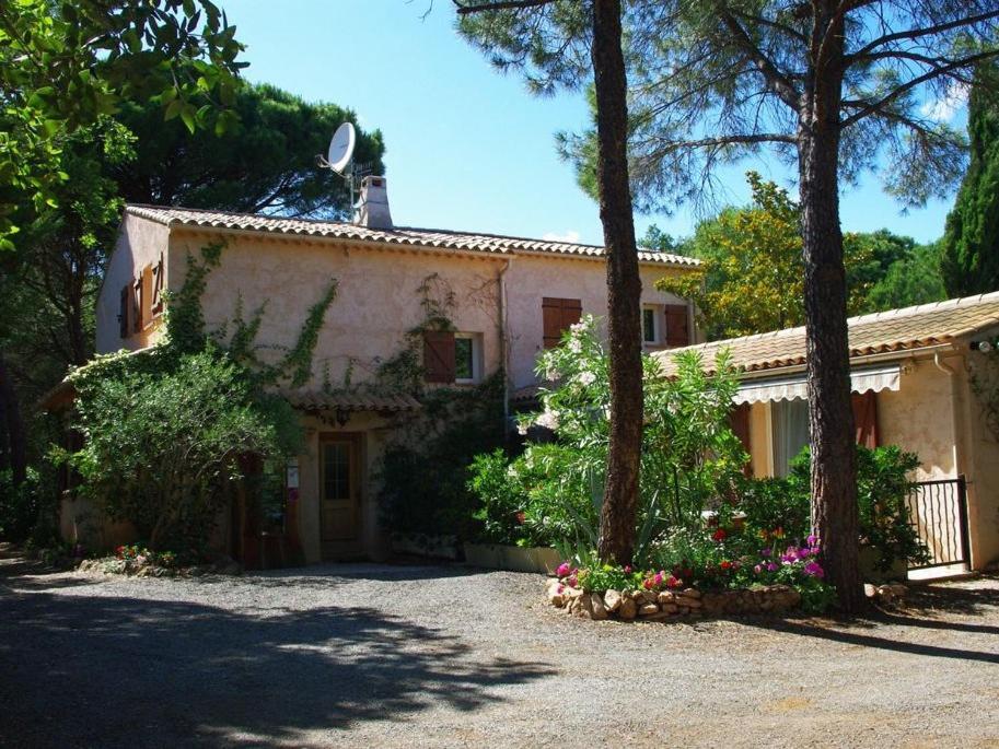 Location Villa Et Studios Рокбрюн-сюр-Аржан Стая снимка