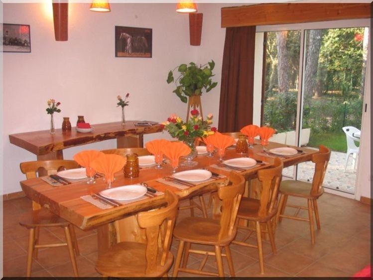 Location Villa Et Studios Рокбрюн-сюр-Аржан Екстериор снимка